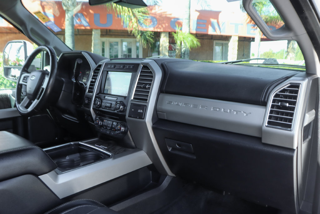 Used 2017 Ford F350 Lariat w/ Lariat Ultimate Package AWD/4WD image 44