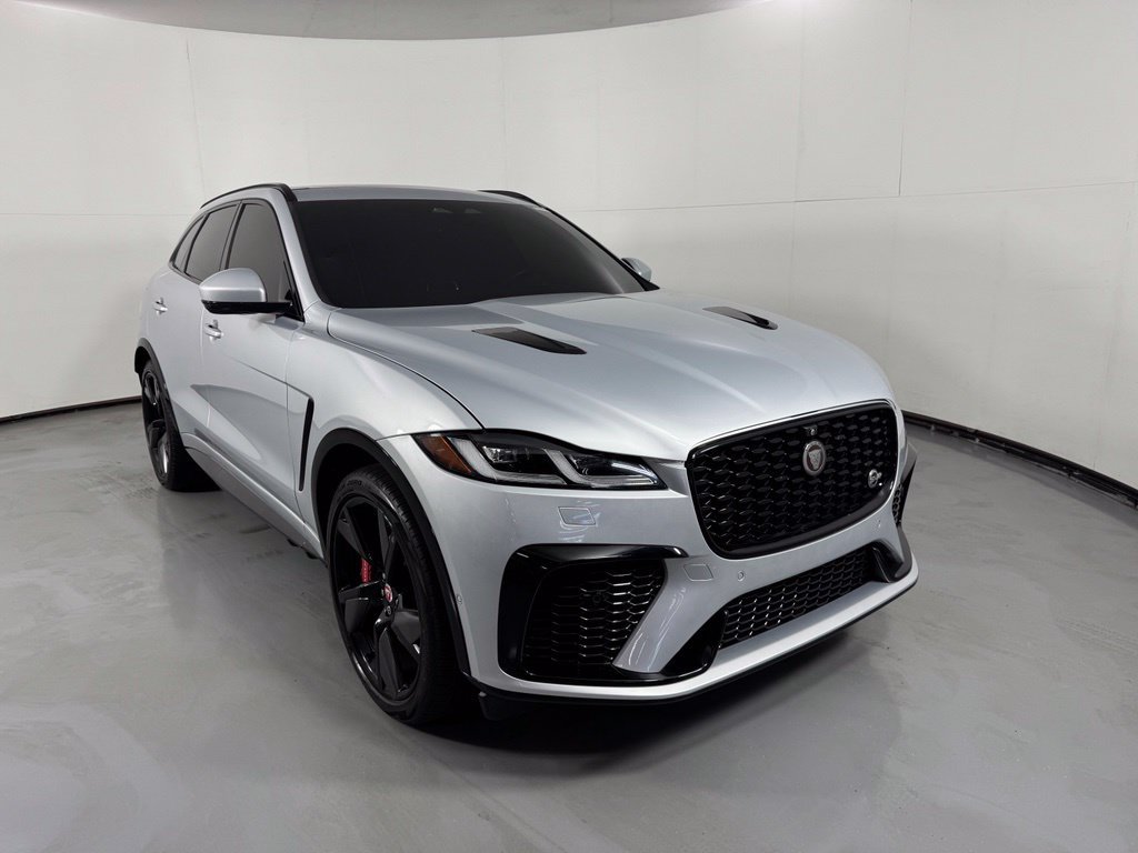 Used 2023 Jaguar F-PACE SVR AWD/4WD image 4