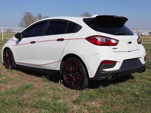 Used 2018 Chevrolet Cruze LT w/ Redline Edition image 5