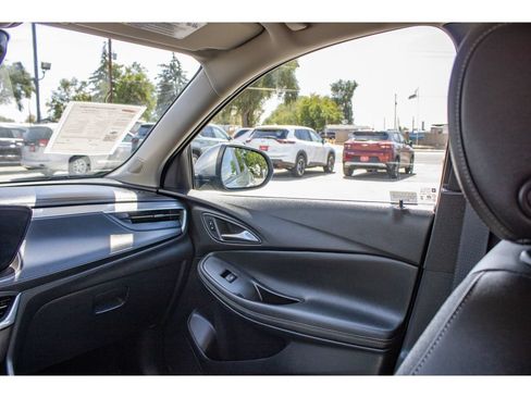Used 2024 Buick Encore GX Preferred FWD image 19