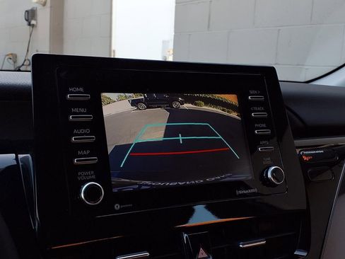 Certified 2022 Toyota Camry SE image 8