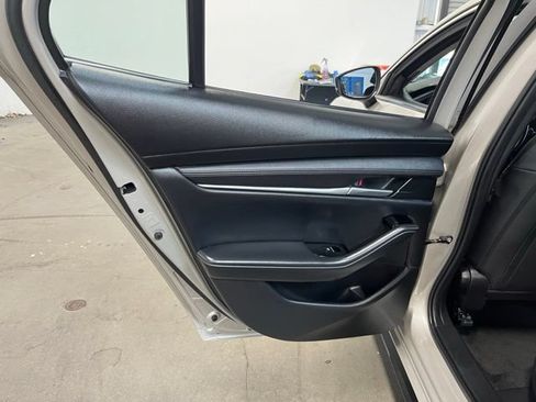 Used 2025 MAZDA MAZDA3 s FWD image 19