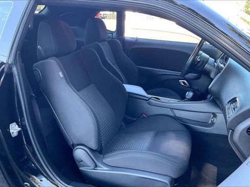 Used 2022 Dodge Challenger GT w/ Blacktop Package AWD/4WD image 7