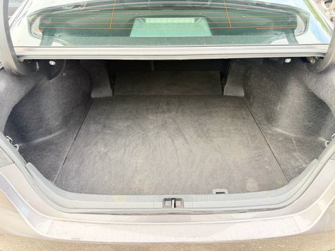 Used 2019 Toyota Camry SE FWD image 13