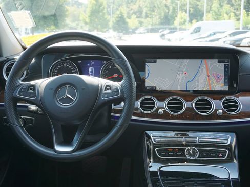 Used 2017 Mercedes-Benz E 300 4MATIC image 30