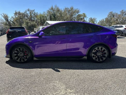 Used 2024 Tesla Model Y Performance image 4