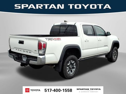 Used 2022 Toyota Tacoma TRD Off-Road AWD/4WD image 7