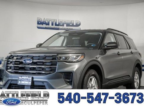 New 2026 Ford Explorer Active image 3