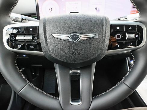Used 2026 Genesis GV70 2.5T Advanced AWD/4WD image 25