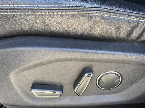 Used 2016 Ford Explorer Limited image 12