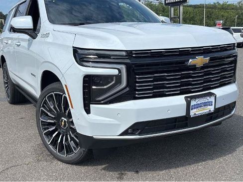 New 2026 Chevrolet Tahoe High Country AWD/4WD image 2