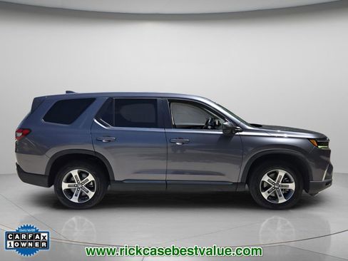 Used 2023 Honda Pilot EX-L image 4
