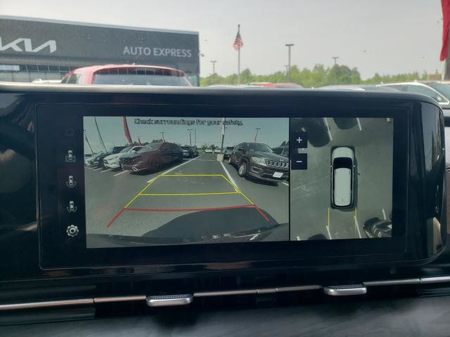 Used 2022 Kia Carnival SX FWD image 25