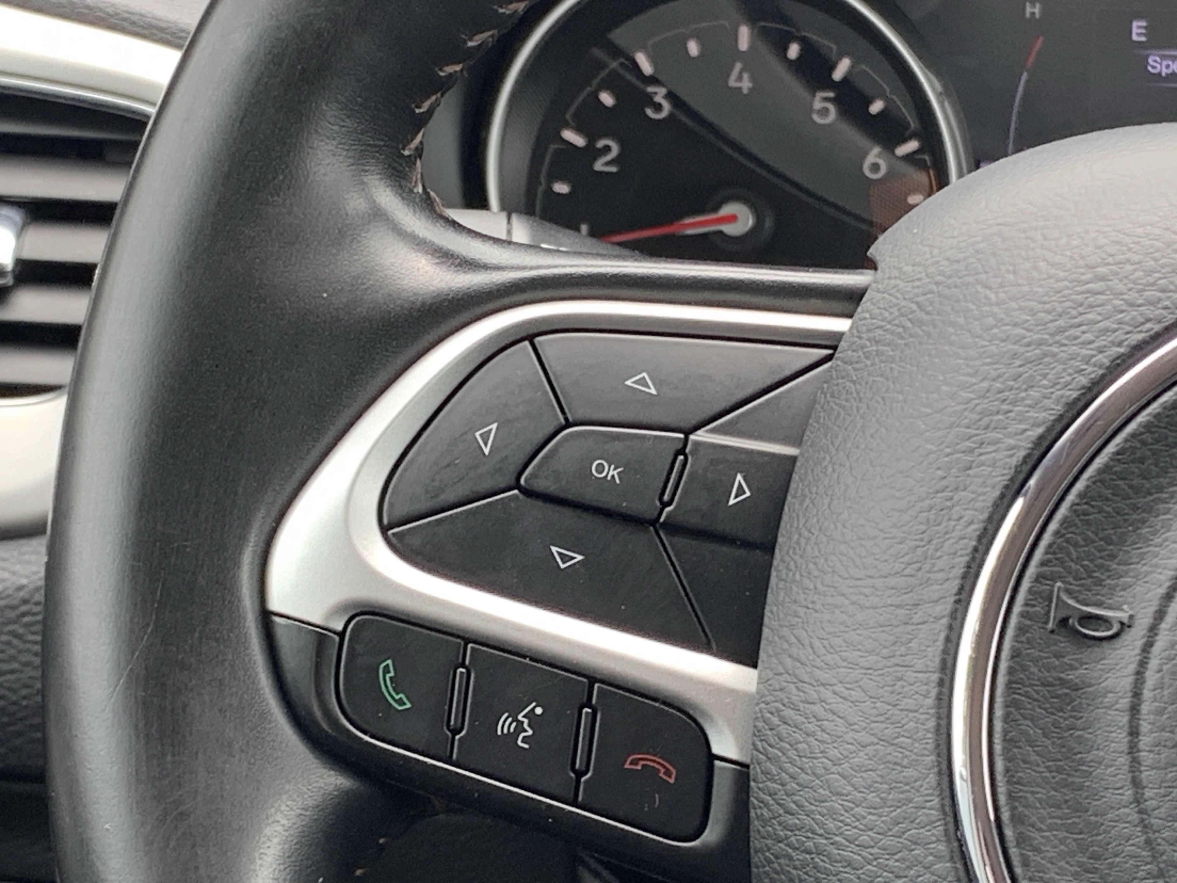 Used 2020 Jeep Compass Latitude AWD/4WD image 19