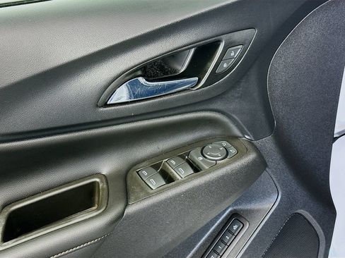 Used 2021 Chevrolet Equinox Premier w/ LPO, Floor Liner Package FWD image 18