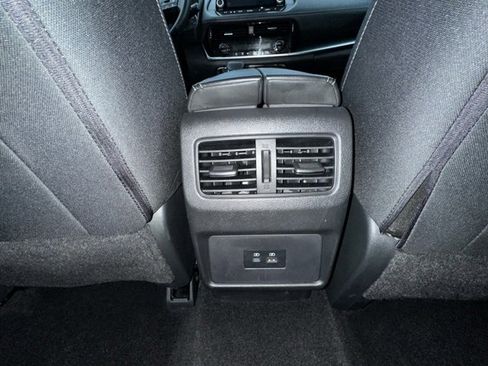 Certified 2021 Nissan Rogue SV image 29