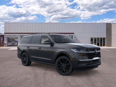 New 2026 Lincoln Navigator Reserve w/ Jet Appearance Package AWD/4WD image 7