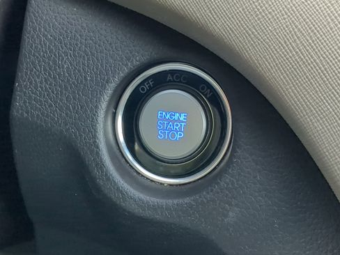 Used 2017 Hyundai Santa Fe Sport 2.0T image 21