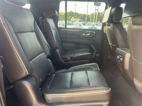 Used 2021 GMC Yukon XL SLT w/ Rear Media and Nav Package RWD image 9