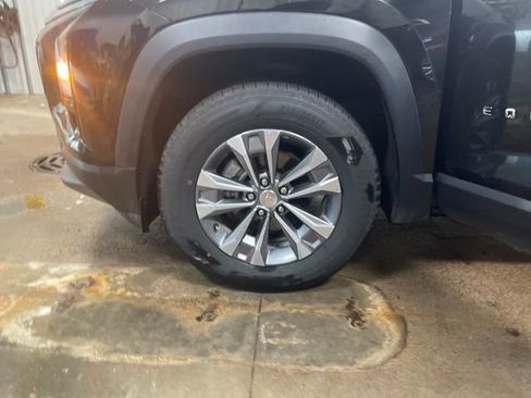 Used 2025 Chevrolet Equinox LT w/ Convenience Package II image 30