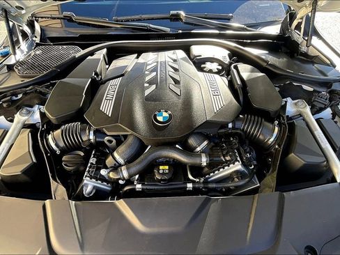 Used 2022 BMW 750i xDrive w/ Executive Package AWD/4WD image 30