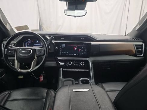 Used 2024 GMC Sierra 3500 Denali w/ Denali Reserve Package AWD/4WD image 10