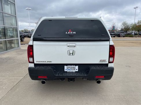 Used 2021 Honda Ridgeline Sport image 6
