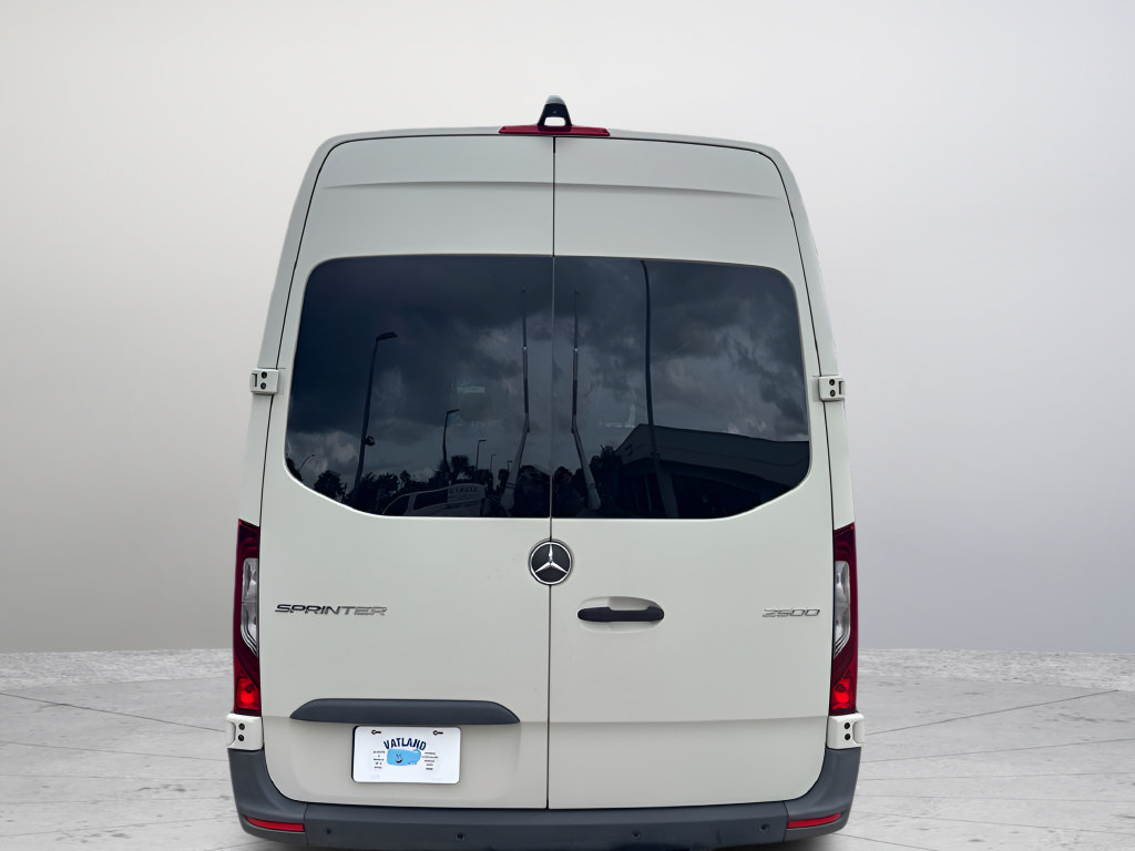 Used 2020 Mercedes-Benz Sprinter 2500 image 4