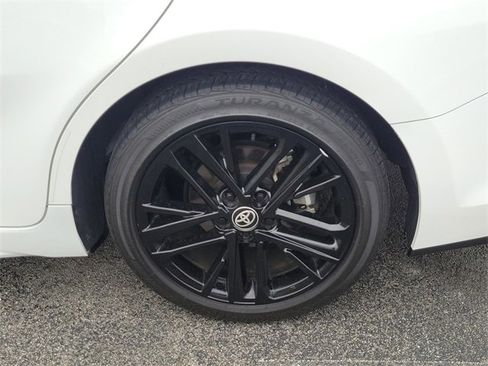 Used 2025 Toyota Camry SE image 6