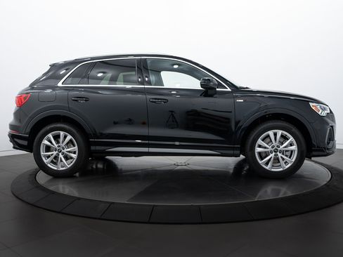 New 2025 Audi Q3 2.0T Premium image 3