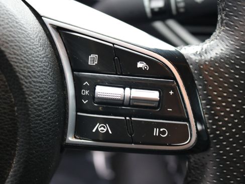 Used 2023 Kia Forte GT-Line image 21