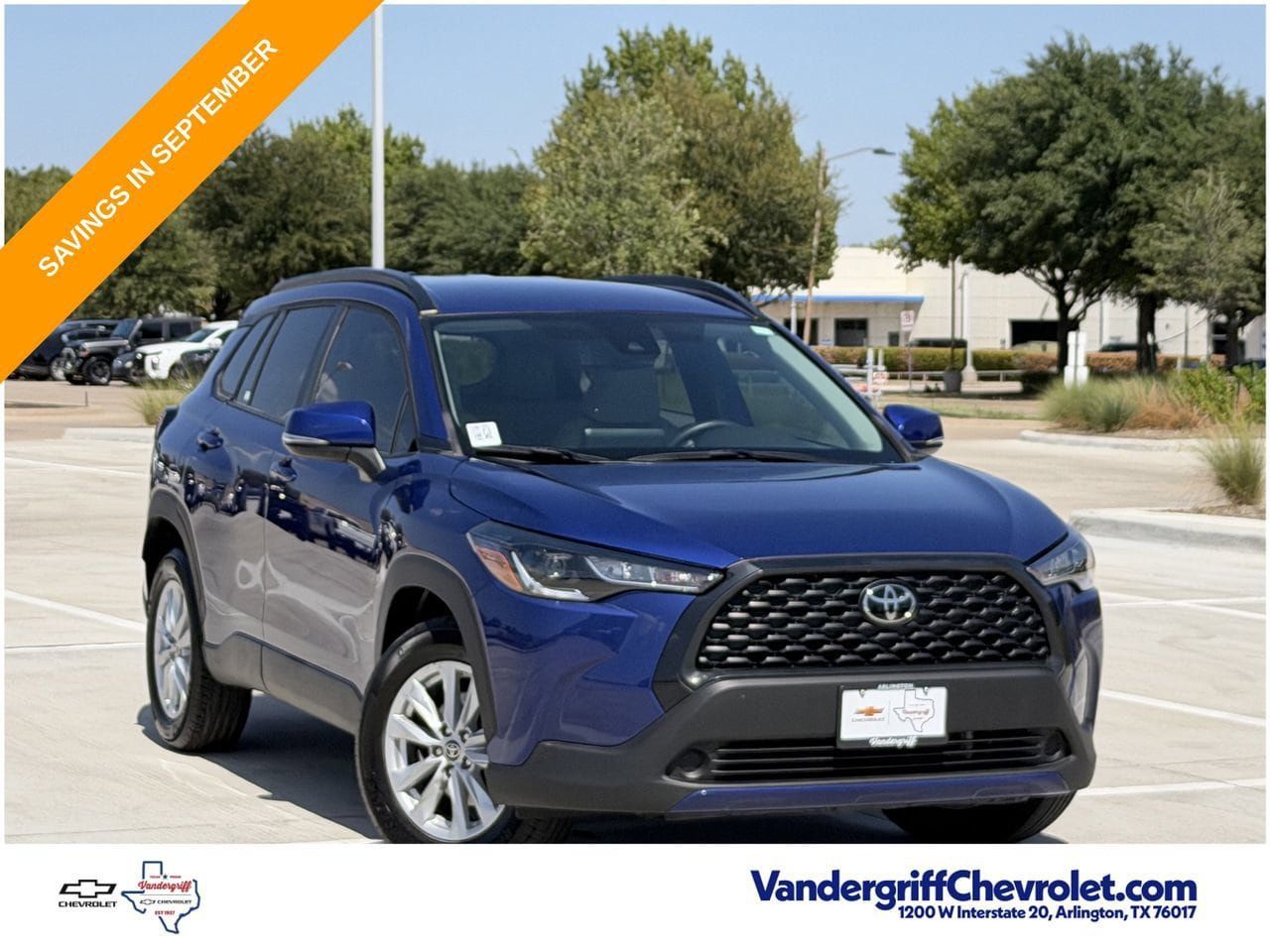 Used 2022 Toyota Corolla Cross LE FWD image 2