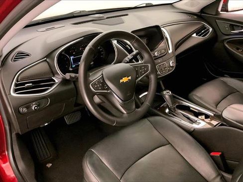 Used 2018 Chevrolet Malibu Premier w/ Premier Sun and Wheel Package image 21