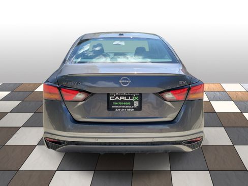 Used 2024 Nissan Altima 2.5 SV FWD image 5