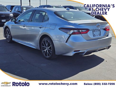 Used 2024 Toyota Camry SE FWD image 5