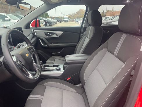 Used 2025 Chevrolet Blazer LT image 25
