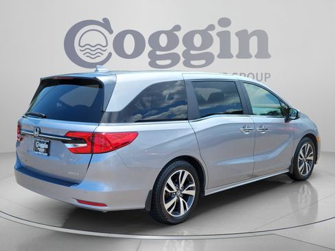 Used 2024 Honda Odyssey Touring image 5