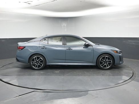 Used 2024 Nissan Sentra SR w/ SR Premium Package image 6