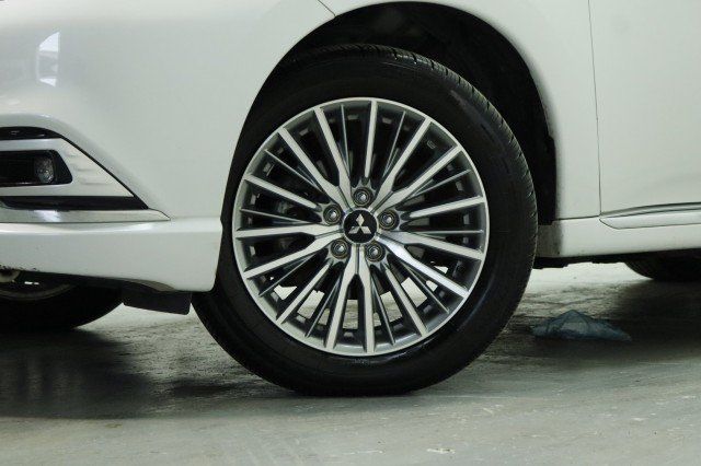 Used 2020 Mitsubishi Outlander GT AWD/4WD image 3