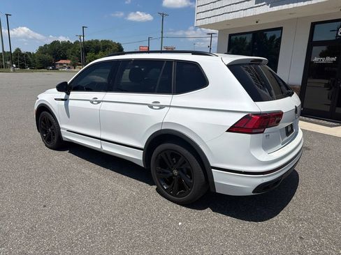 Used 2023 Volkswagen Tiguan SE R-Line FWD image 6