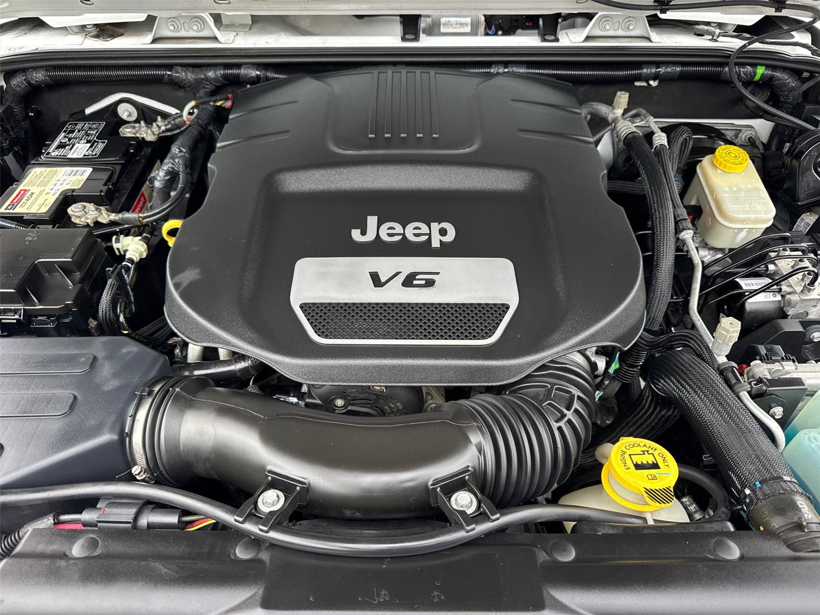 Used 2017 Jeep Wrangler Rubicon AWD/4WD image 10