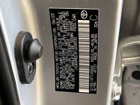 Used 2023 Toyota Corolla LE image 31