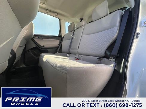 Used 2017 Subaru Forester 2.5i Premium w/ All-Weather Package image 12