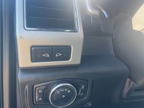 Used 2019 Ford F450 Lariat w/ Lariat Ultimate Package AWD/4WD image 24