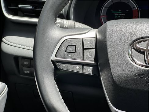 Used 2025 Toyota Highlander XSE AWD/4WD image 20