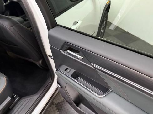 Used 2024 GMC Acadia AT4 w/ Luxury Package AWD/4WD image 43
