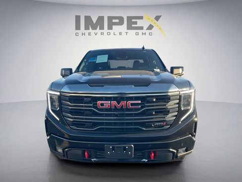 Used 2024 GMC Sierra 1500 AT4 w/ Technology Package AWD/4WD image 8