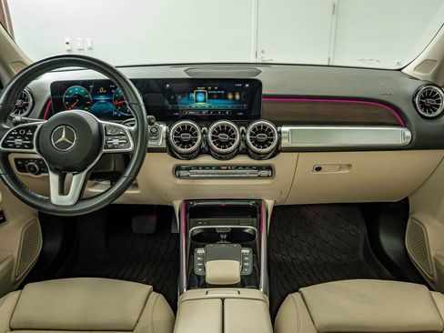 Used 2023 Mercedes-Benz GLB 250 4MATIC image 31