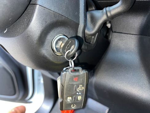 Used 2021 Chevrolet Silverado 1500 Custom image 30