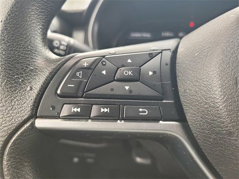 Certified 2021 Nissan Kicks SV image 28